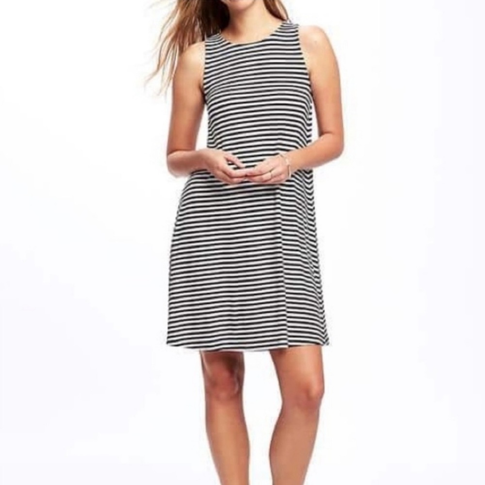 Old Navy Sleeveless Knit Swing Dress Tank Top Black White Stripes Medium
